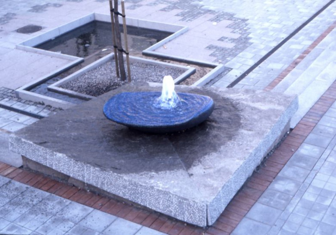 <h1><a href='/medlemmar/erik-akerlund'>Erik Åkerlund</a></h1><h4>Ärvinge torg i Kista</h4>