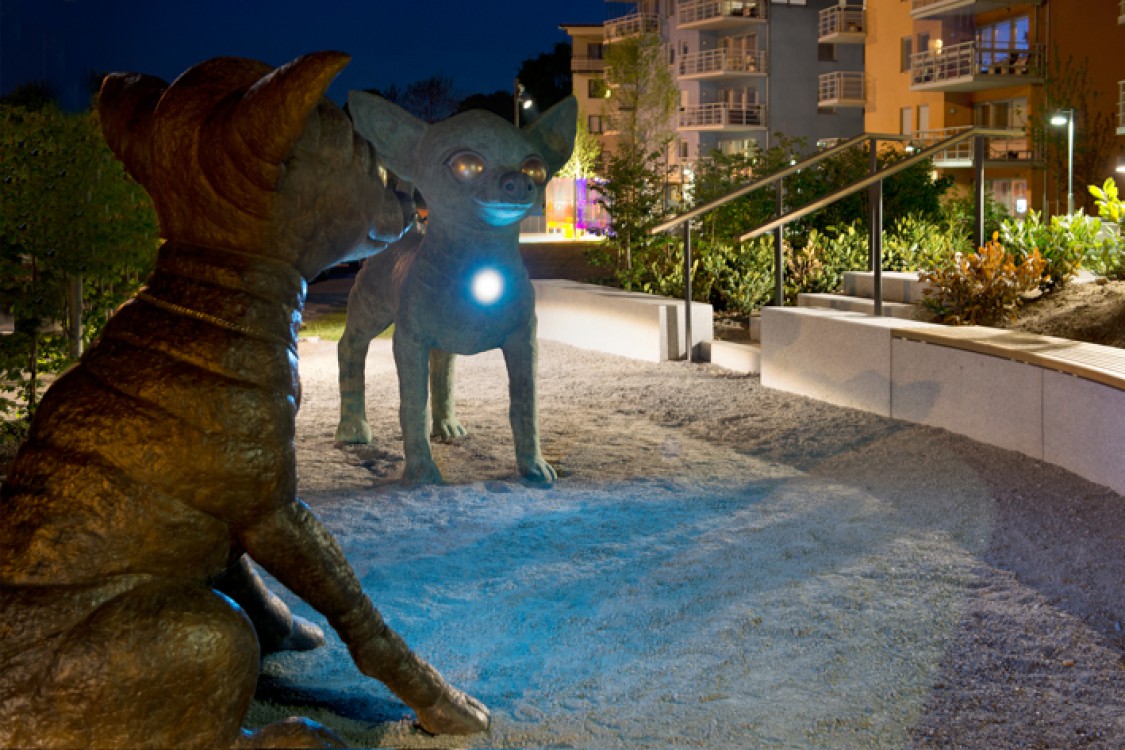 <h1><a href='/medlemmar/hanna-beling'>Hanna Beling</a></h1><h4>Slottshundar, Blåsut 2013.</h4>